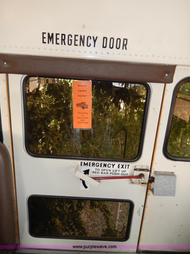 image for item I4385 1996 International 3800 school bus