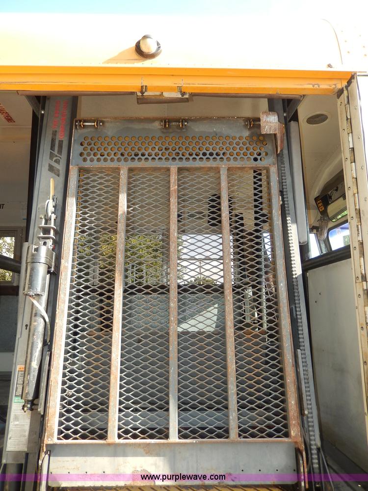 image for item I4385 1996 International 3800 school bus