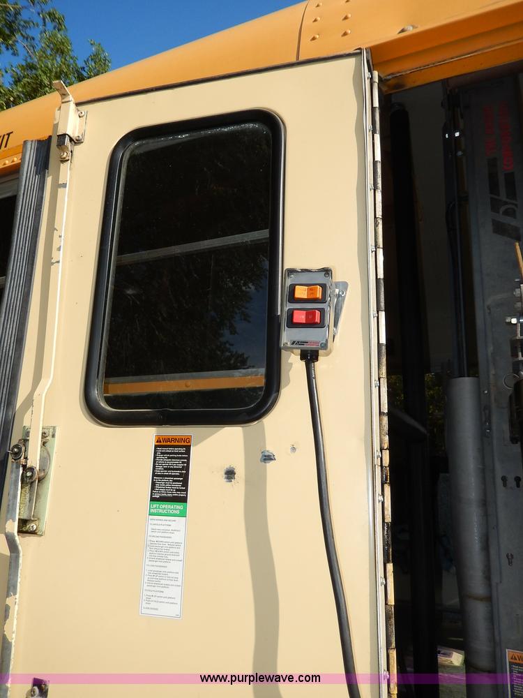 image for item I4385 1996 International 3800 school bus