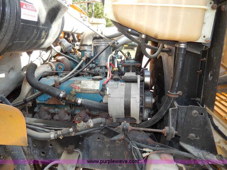 image for item I4385 1996 International 3800 school bus