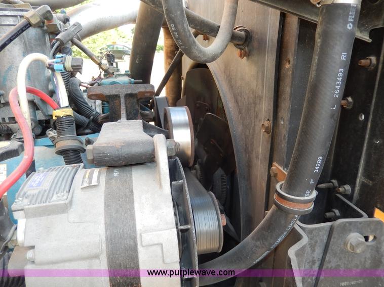 image for item I4385 1996 International 3800 school bus