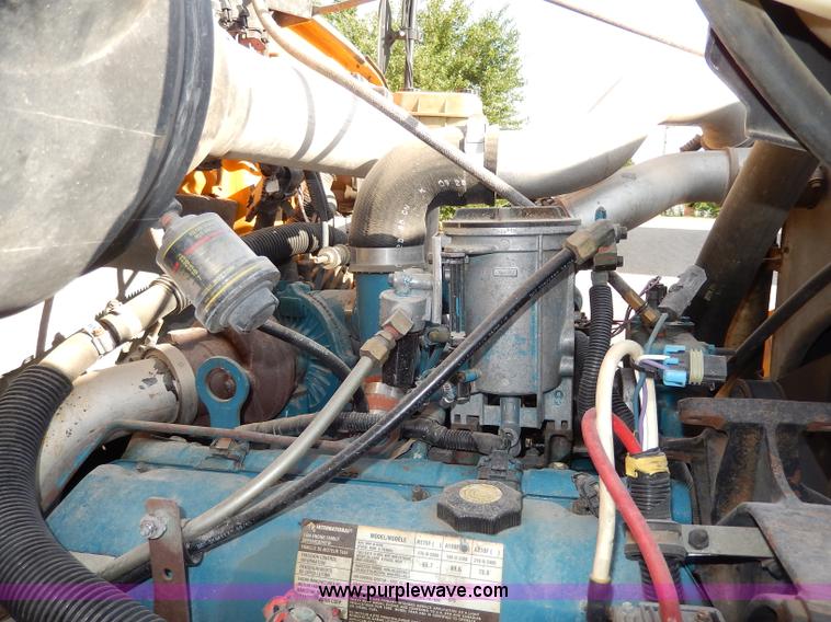 image for item I4385 1996 International 3800 school bus