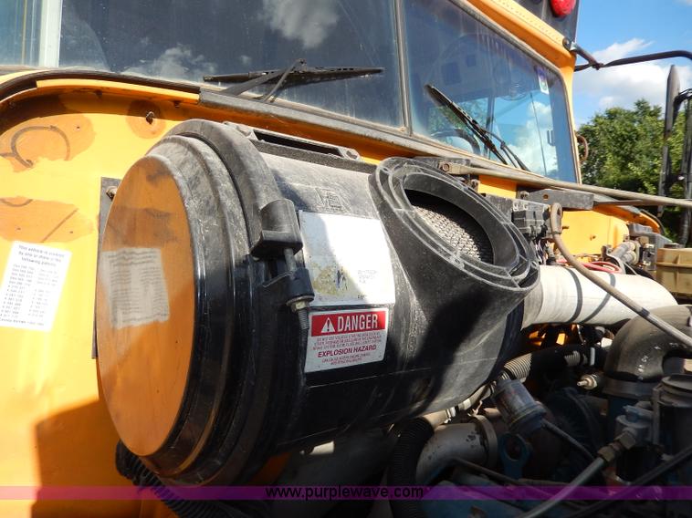 image for item I4385 1996 International 3800 school bus