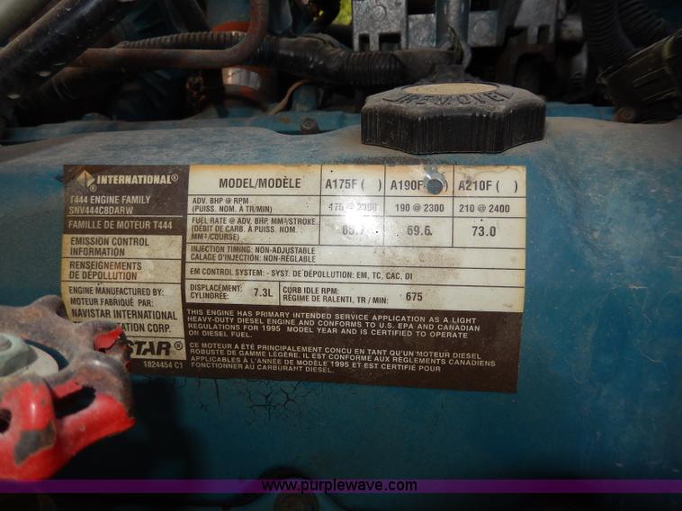 image for item I4385 1996 International 3800 school bus