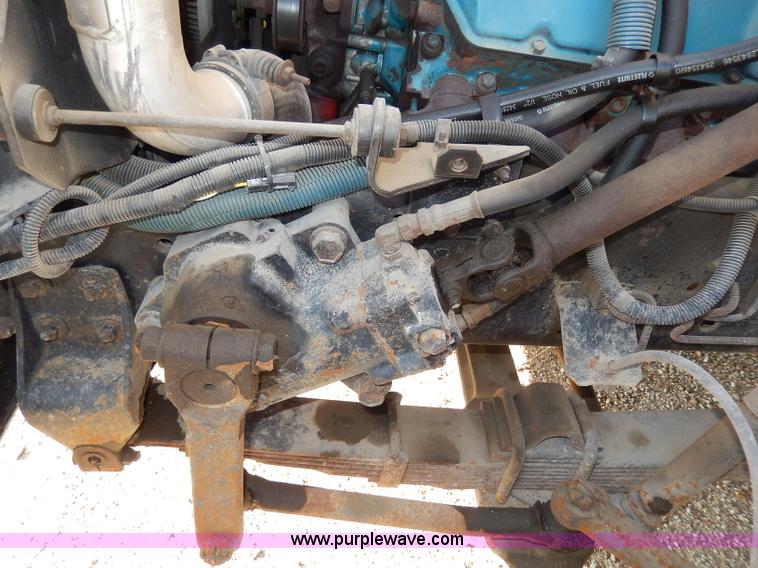 image for item I4385 1996 International 3800 school bus