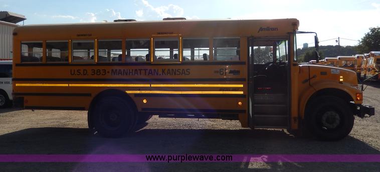 image for item I4390 1998 International 3800 school bus