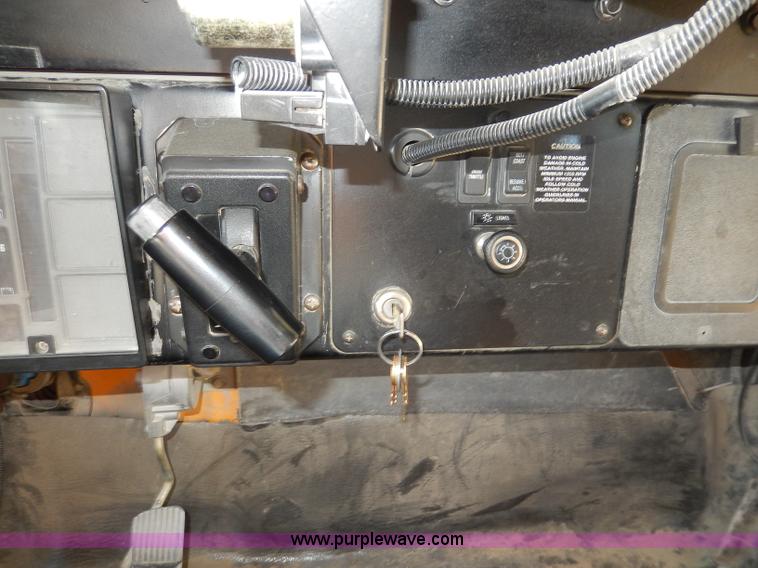 image for item I4390 1998 International 3800 school bus