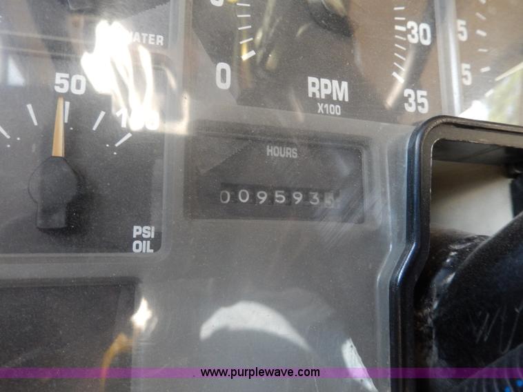 image for item I4390 1998 International 3800 school bus