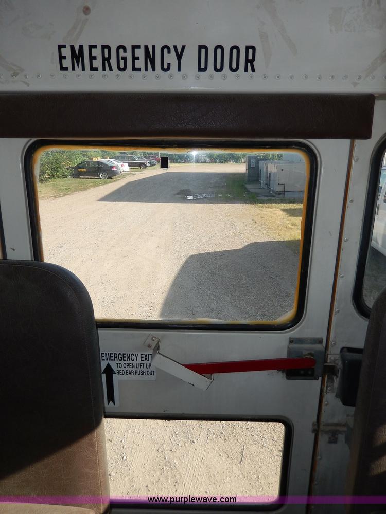 image for item I4390 1998 International 3800 school bus