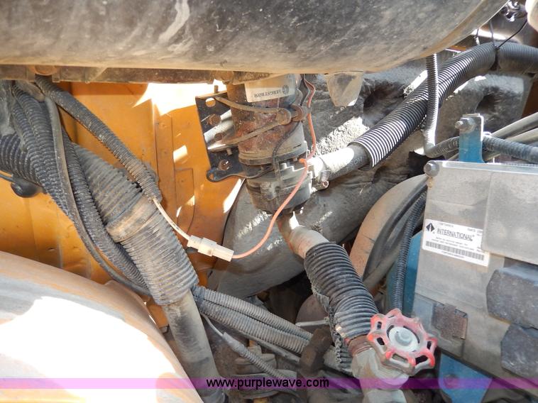 image for item I4390 1998 International 3800 school bus