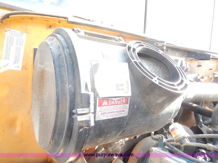 image for item I4390 1998 International 3800 school bus