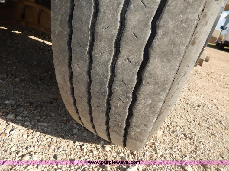 image for item I4390 1998 International 3800 school bus