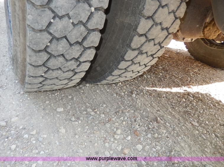 image for item I4390 1998 International 3800 school bus