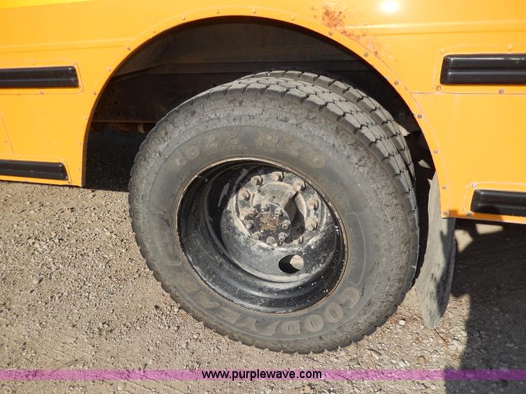 image for item I4390 1998 International 3800 school bus