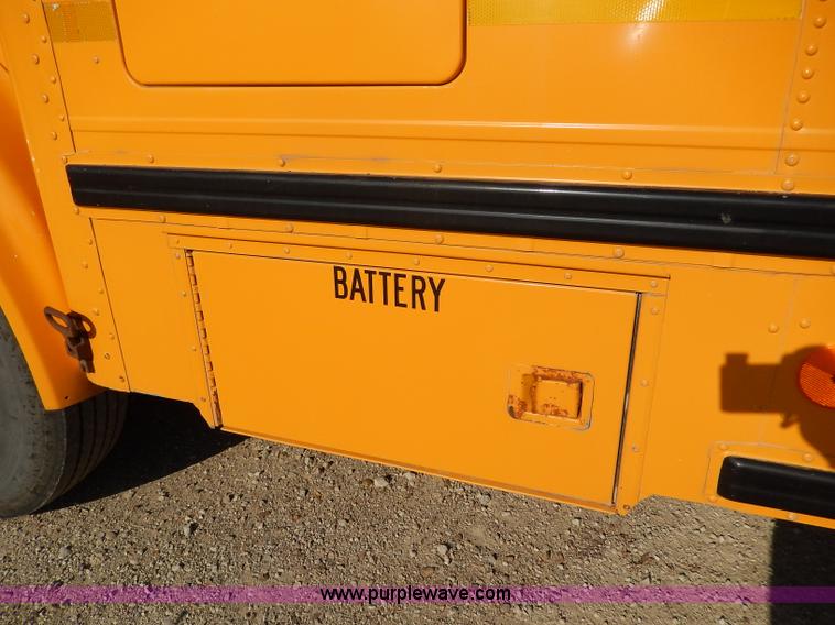 image for item I4390 1998 International 3800 school bus