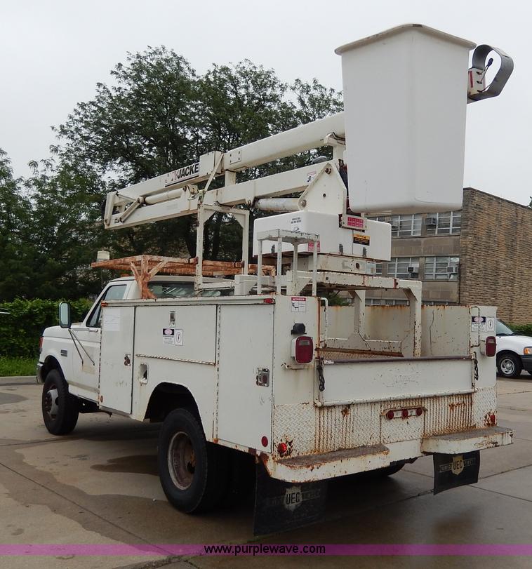 image for item I4450 1989 Ford F450 Super Duty bucket truck