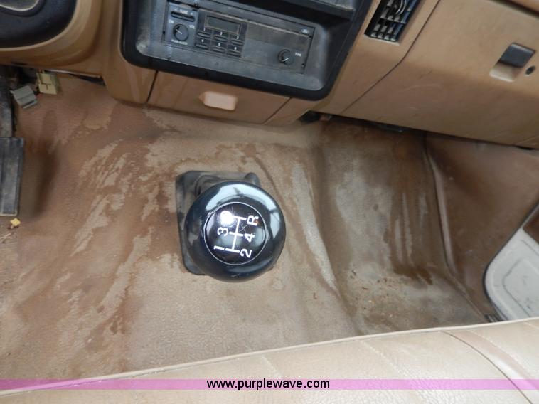 image for item I4450 1989 Ford F450 Super Duty bucket truck