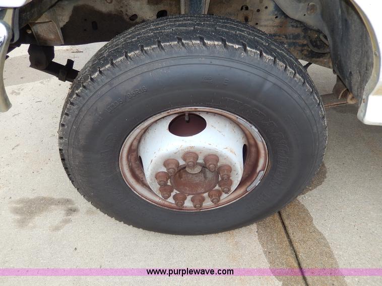 image for item I4450 1989 Ford F450 Super Duty bucket truck