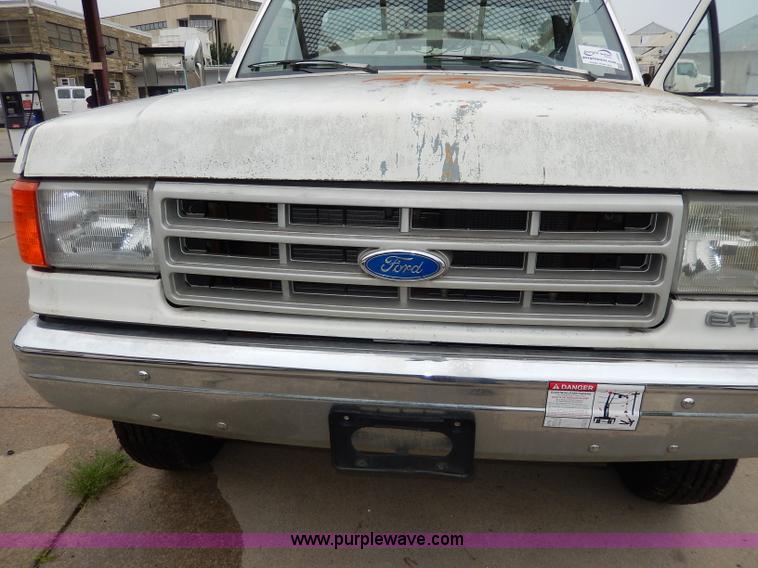 image for item I4450 1989 Ford F450 Super Duty bucket truck