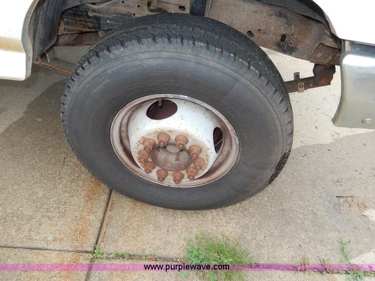 image for item I4450 1989 Ford F450 Super Duty bucket truck