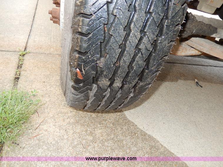 image for item I4450 1989 Ford F450 Super Duty bucket truck