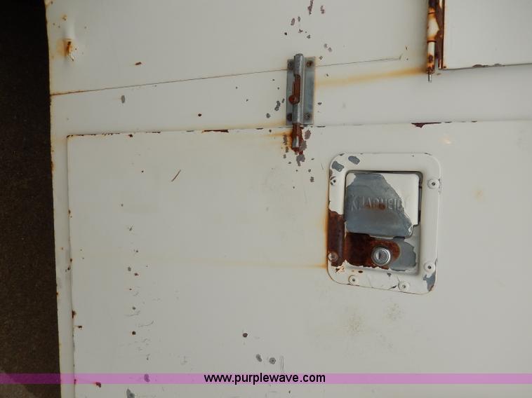 image for item I4450 1989 Ford F450 Super Duty bucket truck