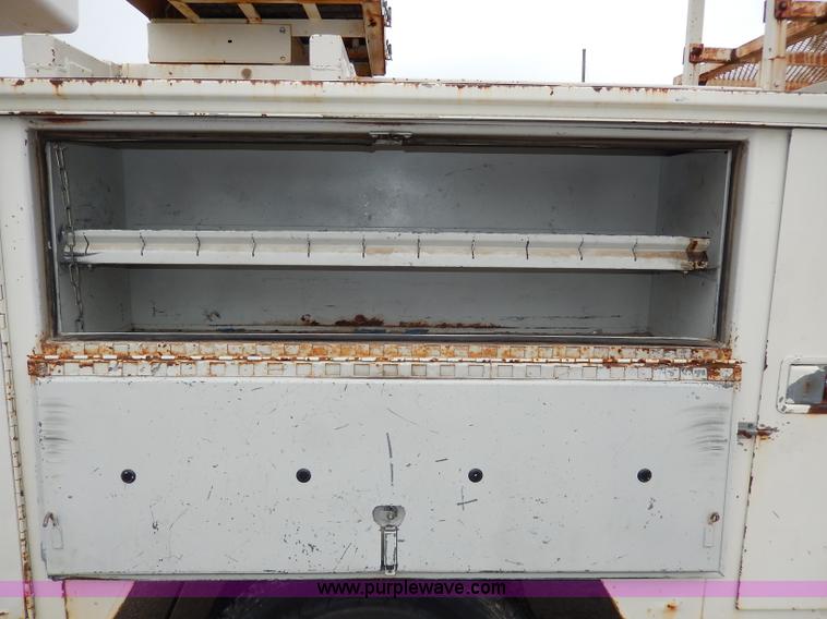 image for item I4450 1989 Ford F450 Super Duty bucket truck