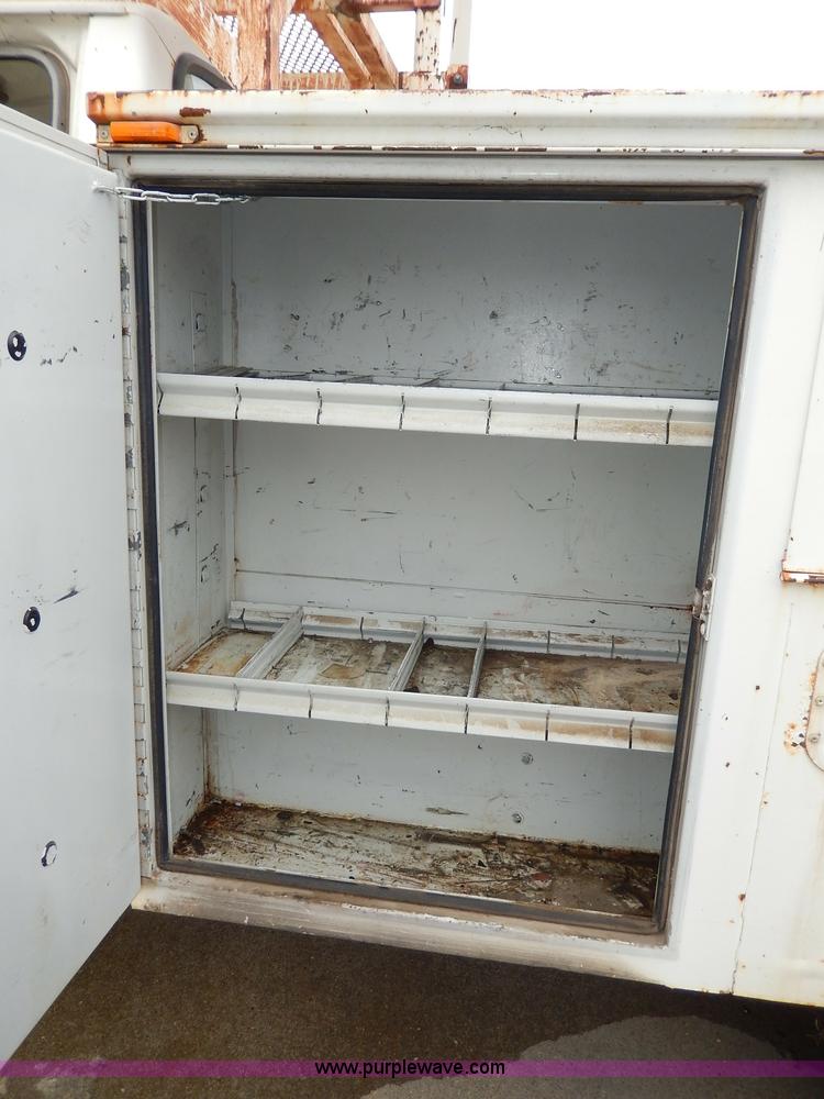 image for item I4450 1989 Ford F450 Super Duty bucket truck