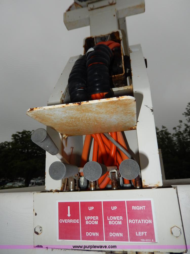 image for item I4450 1989 Ford F450 Super Duty bucket truck