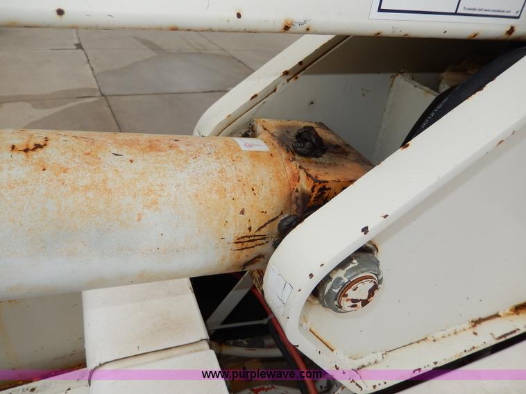 image for item I4450 1989 Ford F450 Super Duty bucket truck