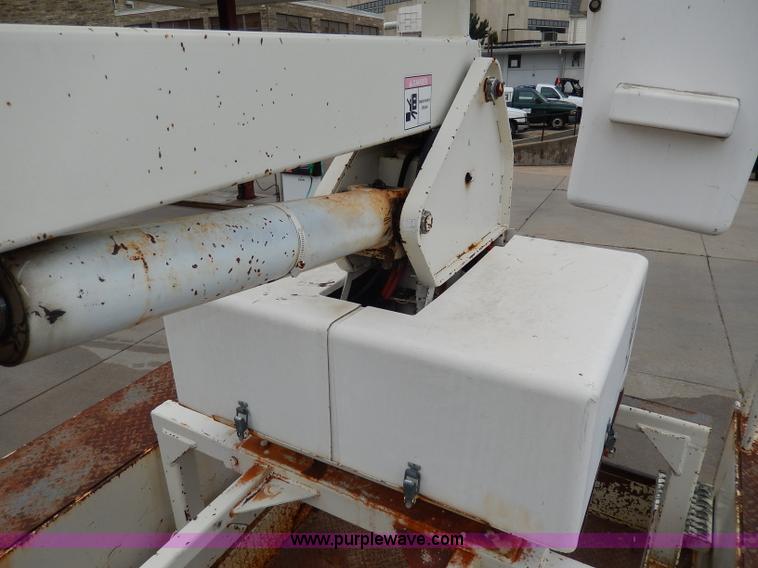 image for item I4450 1989 Ford F450 Super Duty bucket truck