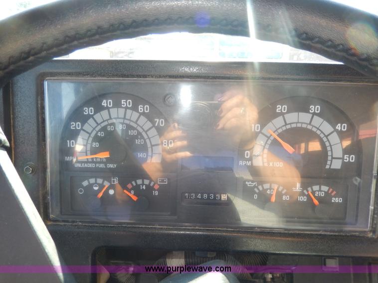 image for item I4456 1997 Chevrolet B7 Blue Bird school bus