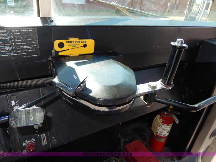 image for item I4457 1997 Chevrolet B7 Blue Bird school bus