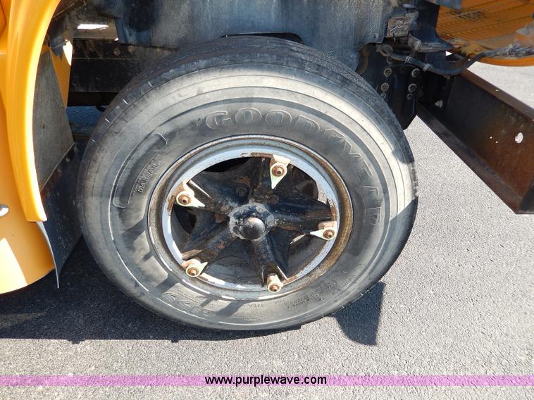 image for item I4457 1997 Chevrolet B7 Blue Bird school bus