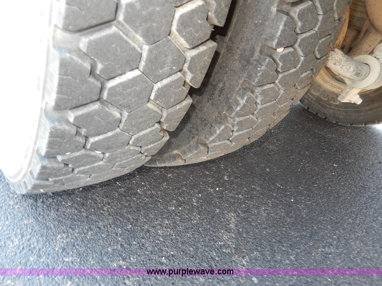 image for item I4457 1997 Chevrolet B7 Blue Bird school bus