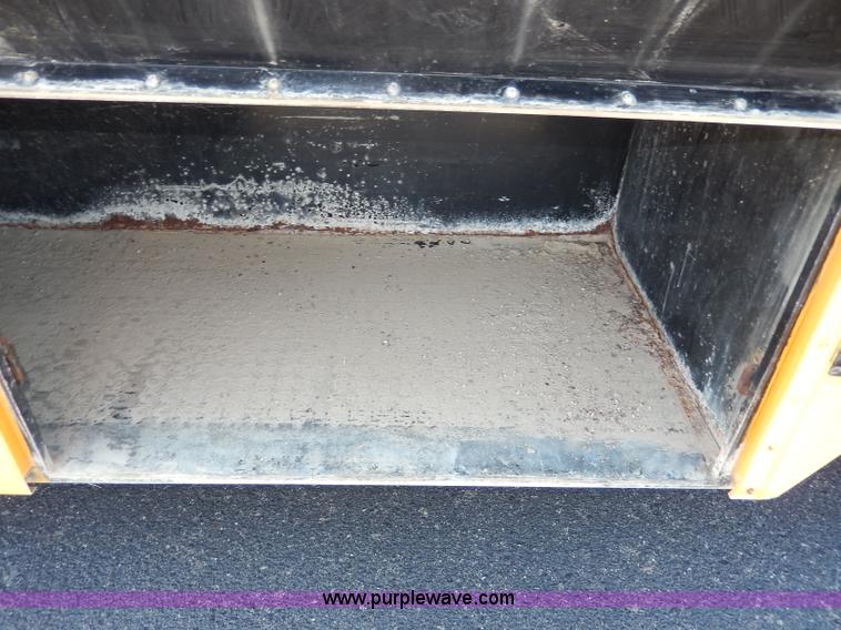 image for item I4457 1997 Chevrolet B7 Blue Bird school bus