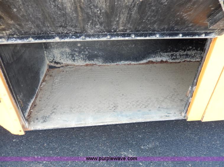 image for item I4457 1997 Chevrolet B7 Blue Bird school bus