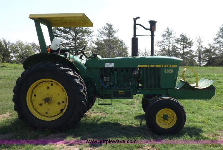 image for item I7631 John Deere 4020 tractor