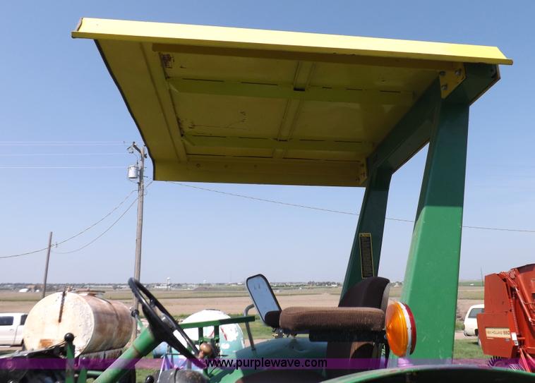 image for item I7631 John Deere 4020 tractor