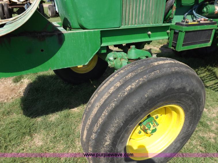 image for item I7631 John Deere 4020 tractor