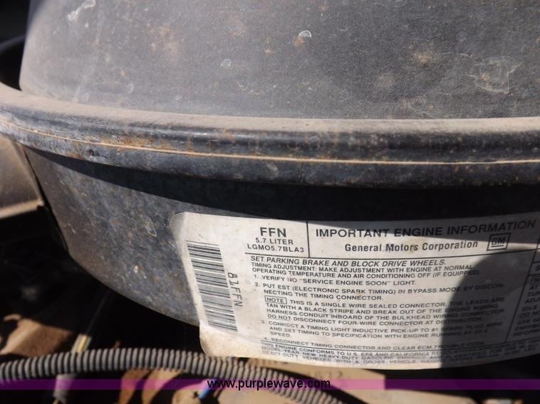 image for item I7632 1990 Chevrolet Suburban R2500 SUV