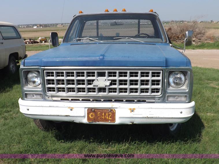 image for item I7633 1980 Chevrolet C30 Custom Deluxe flatbed truck