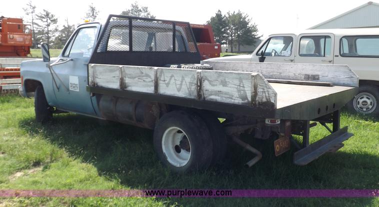 image for item I7633 1980 Chevrolet C30 Custom Deluxe flatbed truck