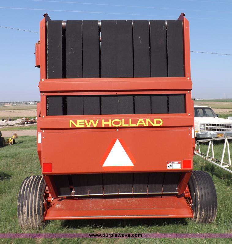 image for item I7636 1994 New Holland 660 round baler