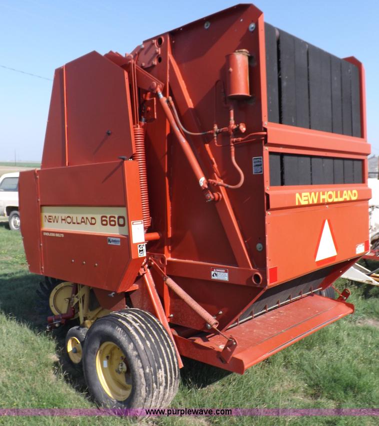 image for item I7636 1994 New Holland 660 round baler
