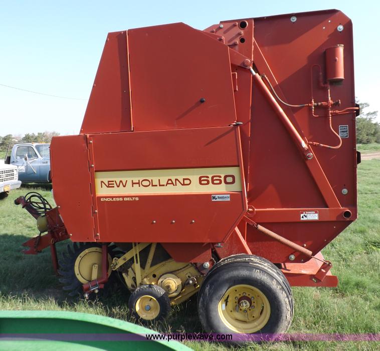 image for item I7636 1994 New Holland 660 round baler