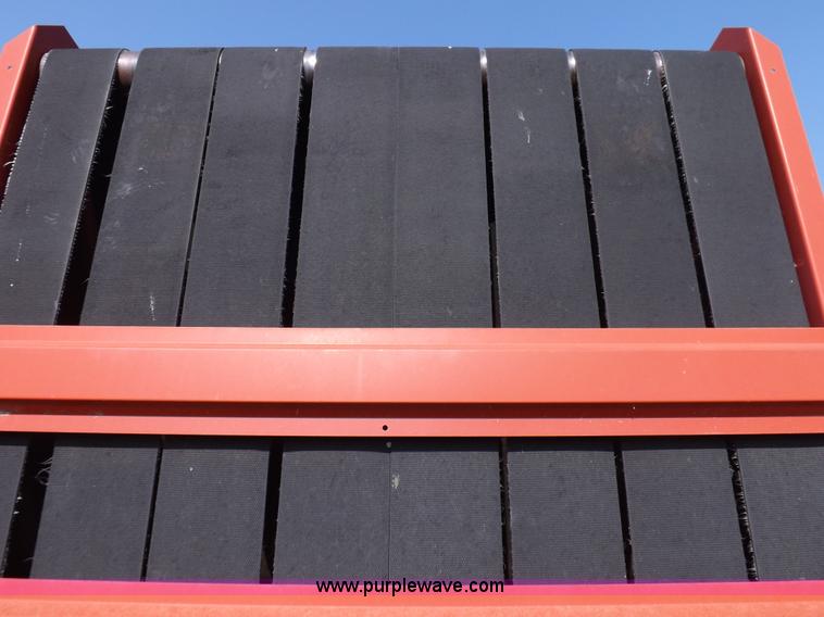 image for item I7636 1994 New Holland 660 round baler