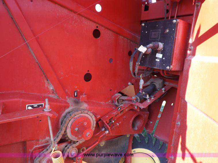 image for item I7636 1994 New Holland 660 round baler