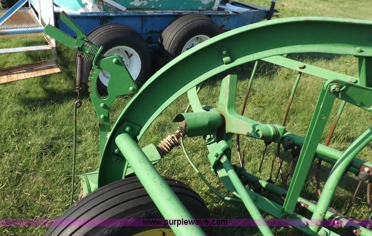 image for item I7637 John Deere side delivery rake