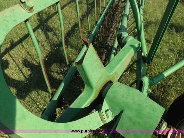image for item I7637 John Deere side delivery rake